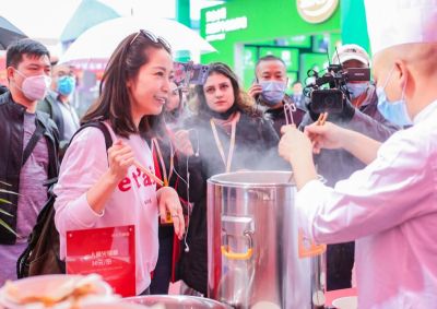 小火鍋連鎖店加盟，適合哪類人創(chuàng)業(yè)投資？