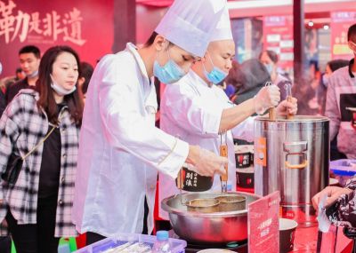 莊河開火鍋加盟店，可以這樣抓住顧客心思！