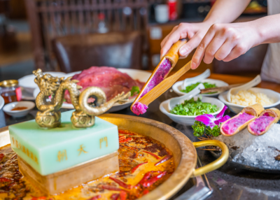 重慶哪家火鍋好吃？來嘗嘗百味一鍋的朝天門！