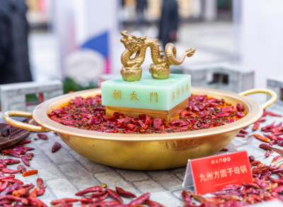 合山開(kāi)火鍋加盟店，如何打造年輕態(tài)餐品？