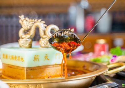 在重慶渝中區(qū)開(kāi)火鍋加盟店要注意什么？