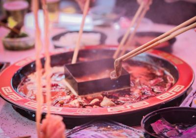 生活從來不缺重頭再來的勇氣，只缺一頓火鍋！