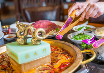 特色火鍋技術(shù)加盟好還是品牌加盟好？