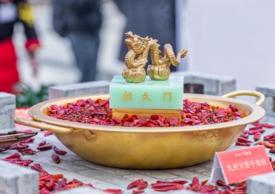 火鍋正當(dāng)時(shí)怎樣吃才健康？從湯底到飲品全解析！
