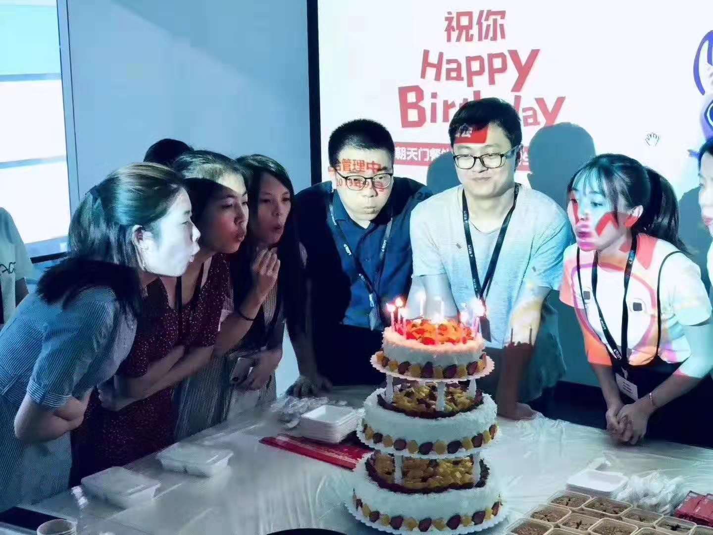九月生日會(huì)遇上中秋宴，雙倍關(guān)懷雙倍幸福！