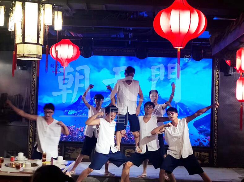 正宗特色火鍋加盟費(fèi)多少，不妨來算一下