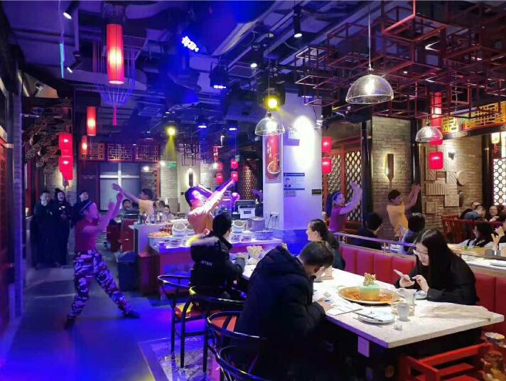 成都好吃的火鍋店推薦，這家確實霸道！