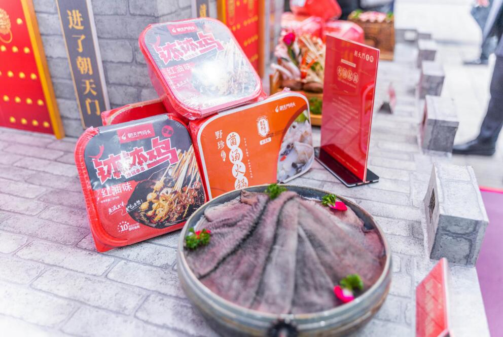 常寧開火鍋加盟店，如何通過特色吸引顧客？