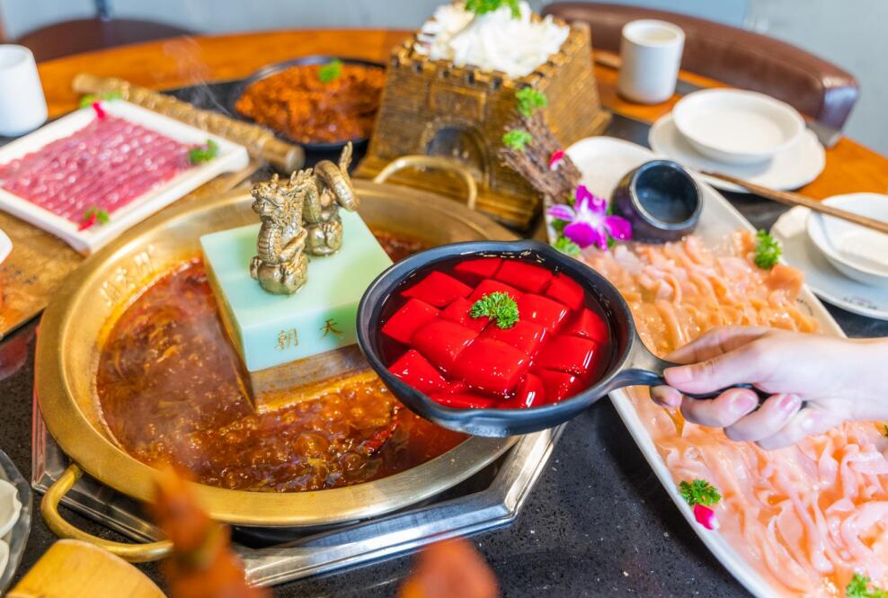晉州開火鍋加盟店，如何與新潮的年輕人接軌？