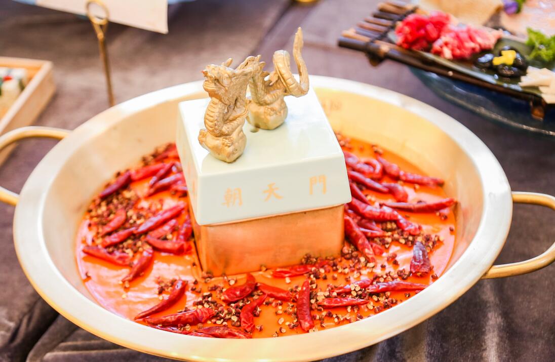 泊頭開(kāi)火鍋加盟店，怎樣管理前廳和后廚？