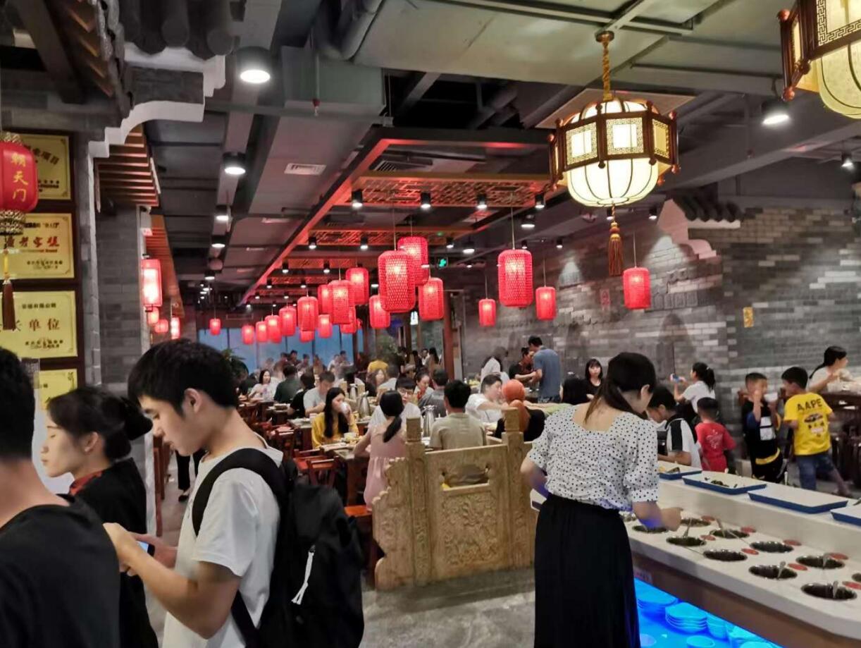臨汾開火鍋加盟店，遇到同行搶生意怎么辦？