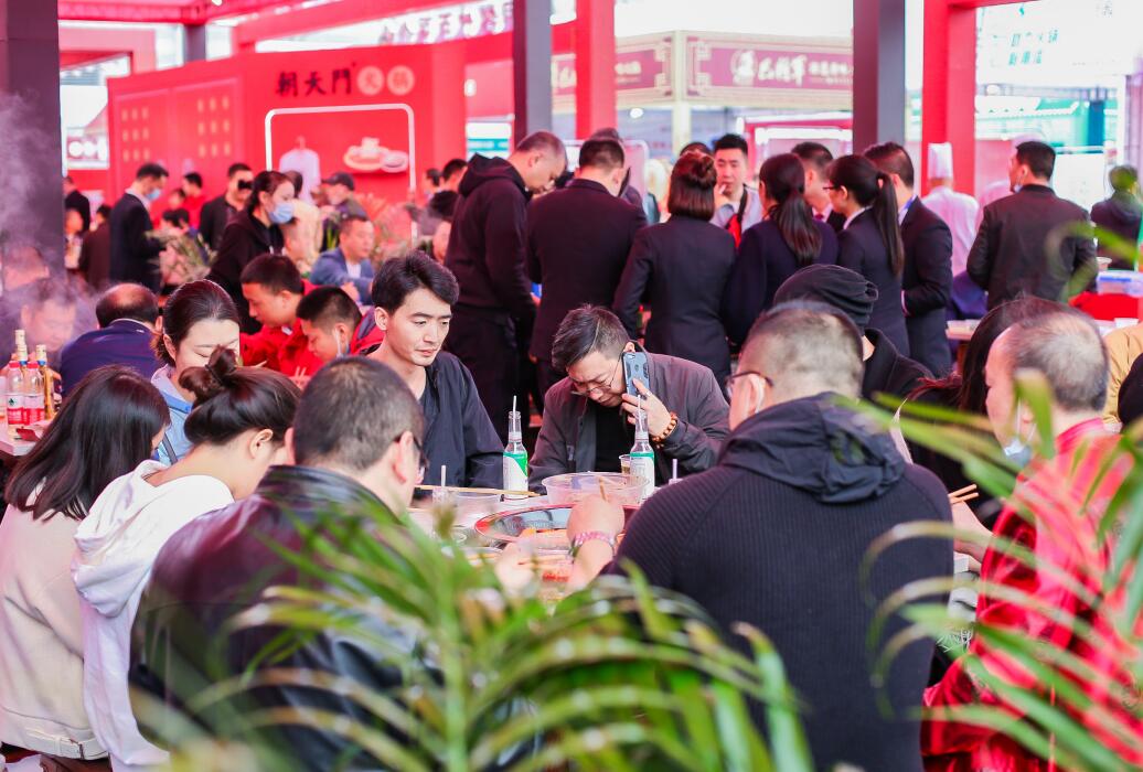 鐵力開火鍋加盟店，這樣裝修回頭率高！