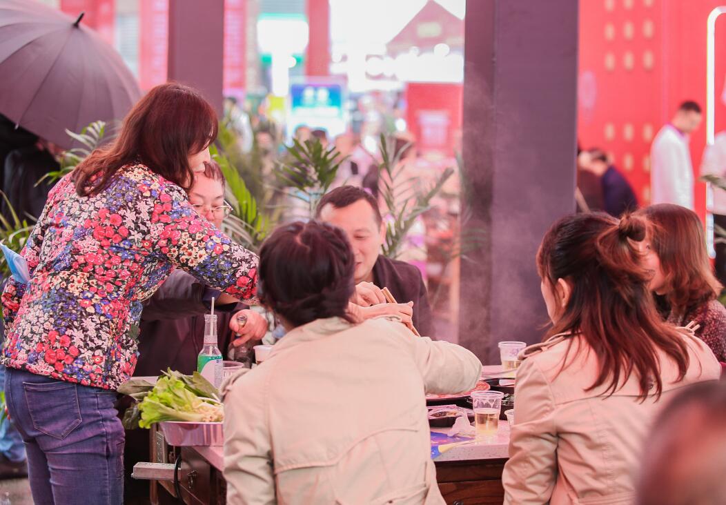 盤錦開火鍋加盟店，如何在起步時(shí)領(lǐng)先一步？