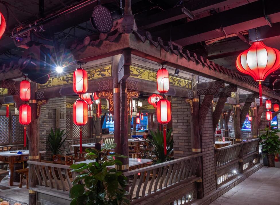 火鍋加盟店有哪些服務(wù)禮儀？一起學(xué)起來(lái)！