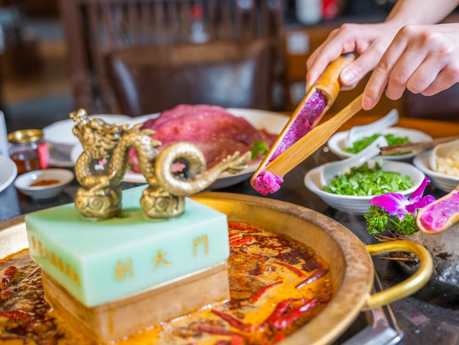 墊江開火鍋加盟店，如何做好戶外宣傳？