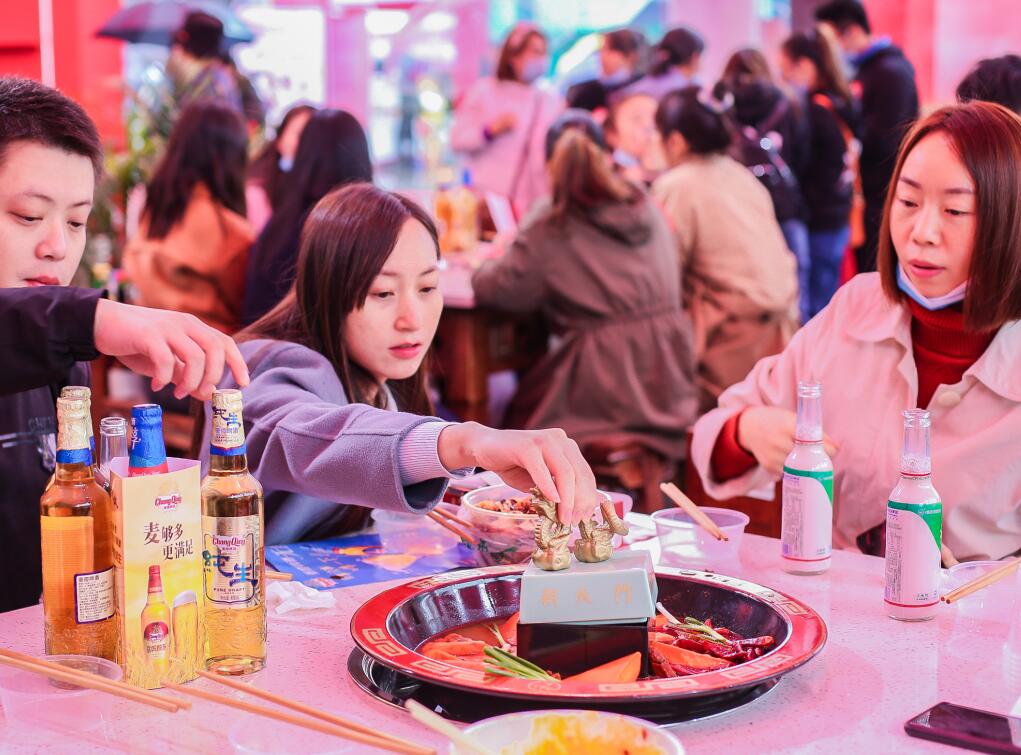 想加盟一家牛肉火鍋店該怎么做？
