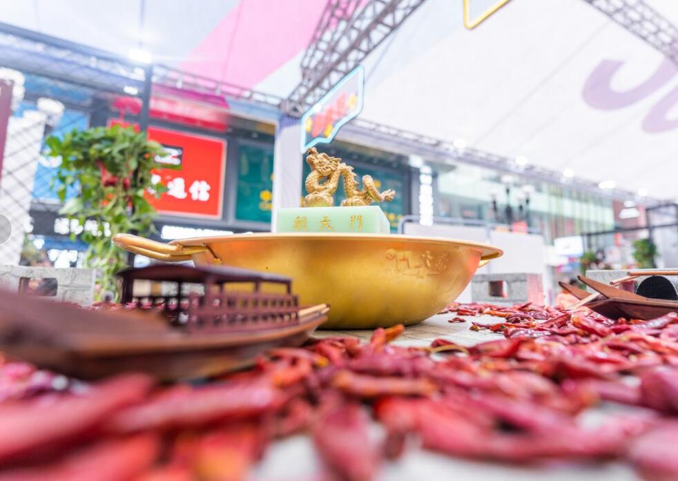 火鍋店沒錢做廣告？不妨試試免費(fèi)“廣告位”！