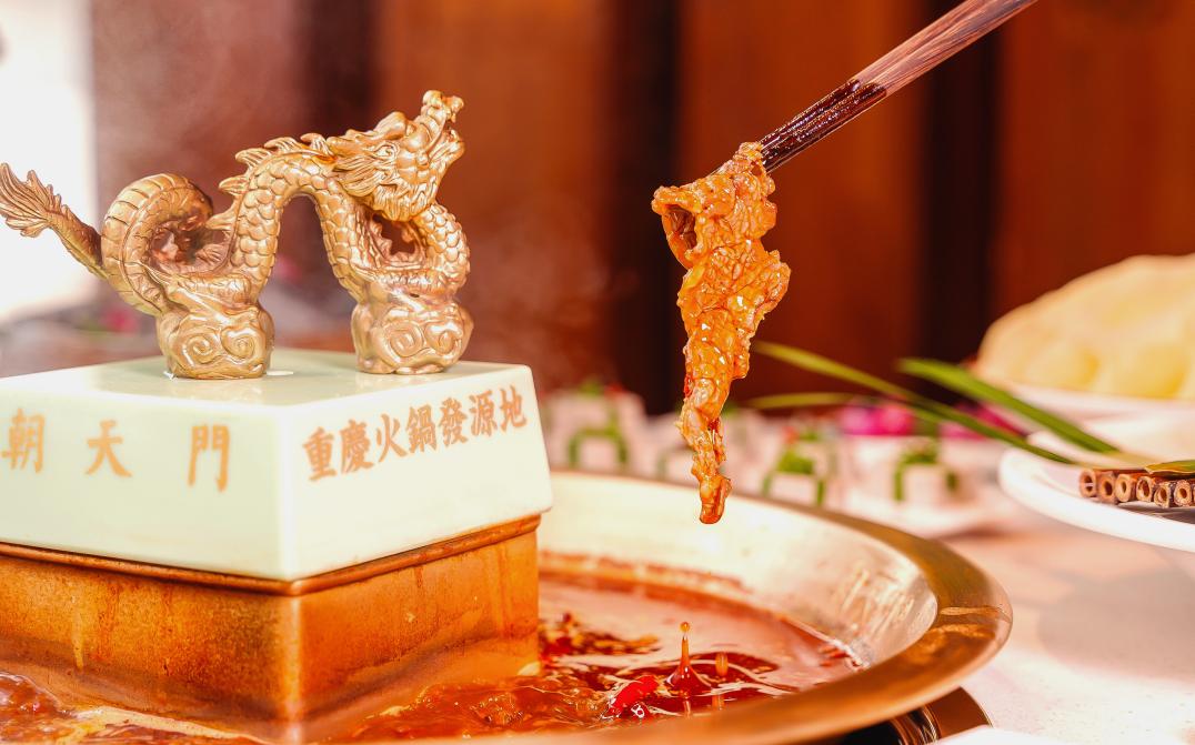 這家火鍋店，好吃不上火，秘訣就在湯底！