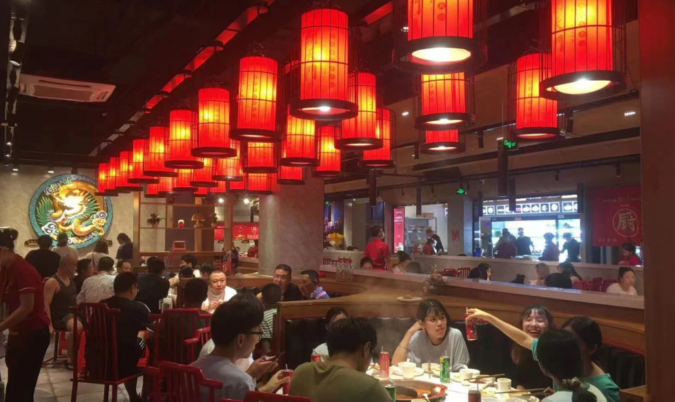 火鍋店燈光設(shè)計(jì)，打造氛圍感，提升進(jìn)店率，老板必看！