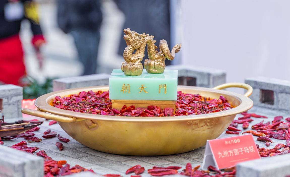 開(kāi)一家火鍋店，加盟與自創(chuàng)，誰(shuí)更適合？