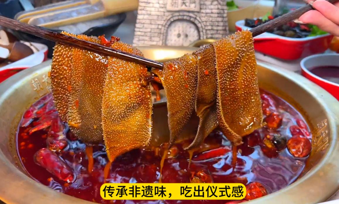 中秋節(jié)來重慶，感受山城美食魅力，旅行打卡攻略！