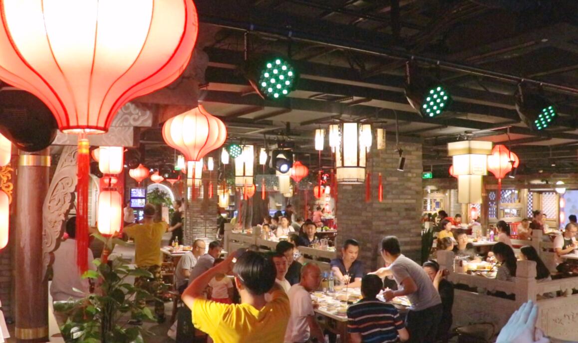 重慶火鍋加盟店，秋冬推薦菜品，生意全靠它！